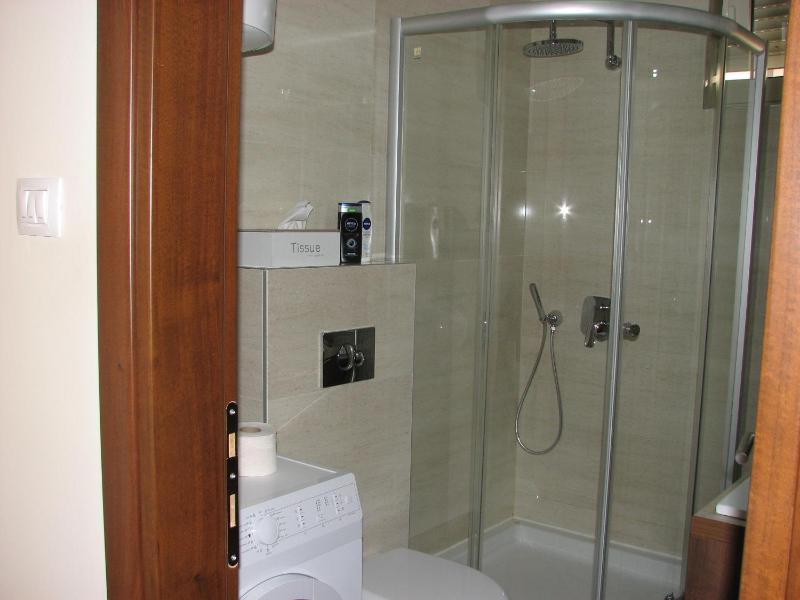 One-Bedroom Apartment 34/1 image 3