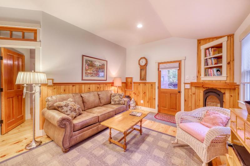 One Bedroom Apartment image 2