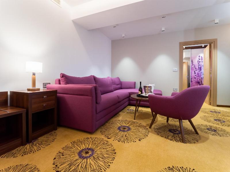 Apartment with Terrace image 4