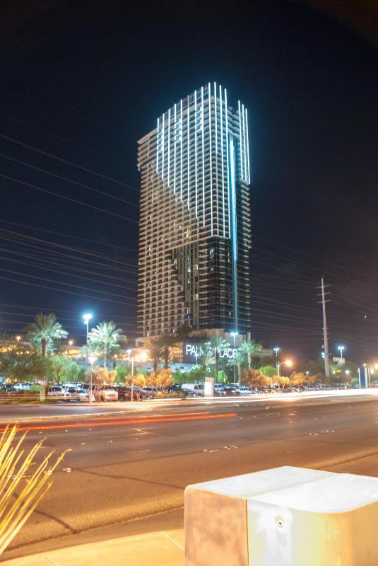 Palms Place Hotel and Spa - image 8