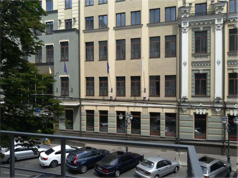 Apartment - Split Level on Yaroslaviv Val 17a image 4