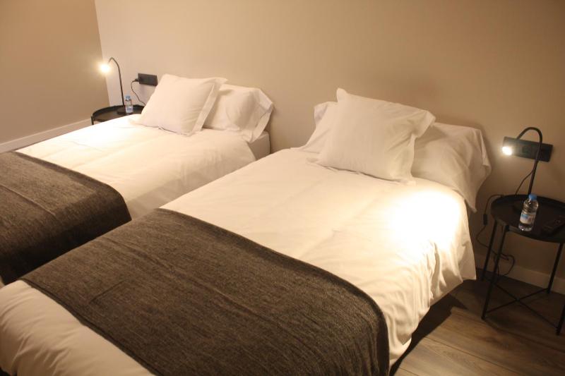 Standard Double Room image 3