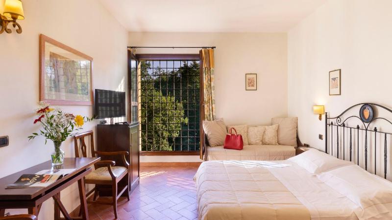 Triple Room image 4