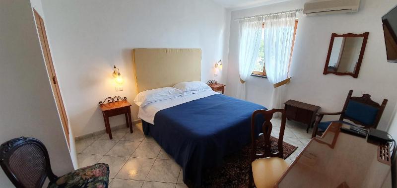 Villa with Sea View image 3