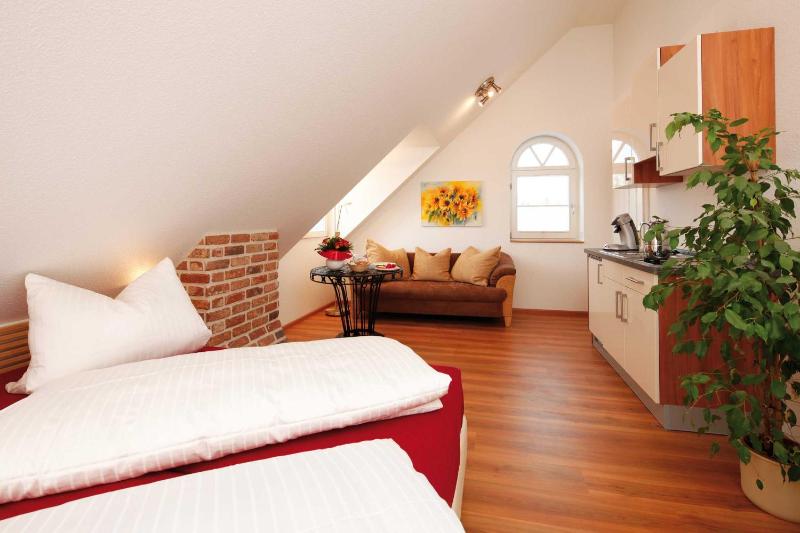 Double Room with Private Bathroom image 3
