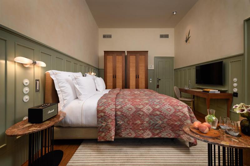 Standard Twin Room image 4