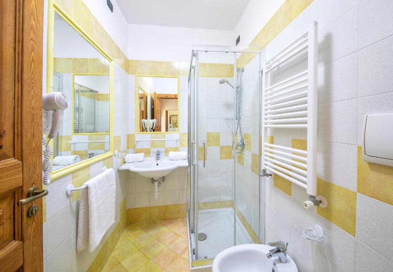 Quadruple Room image 3
