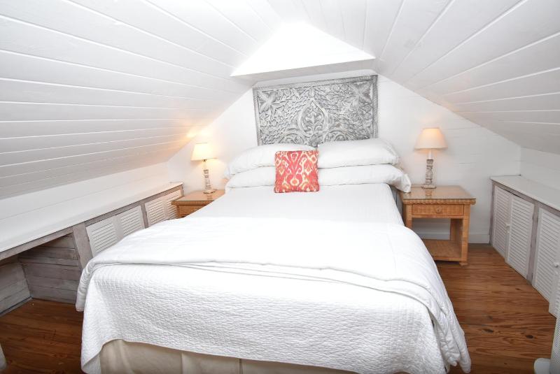 Simonton Court Historic Inn & Cottages - image 39