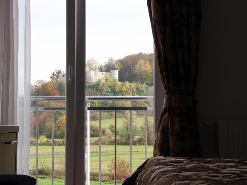 Double or Twin Room with River View image 2