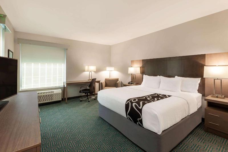 King Room - Non-Smoking image 1
