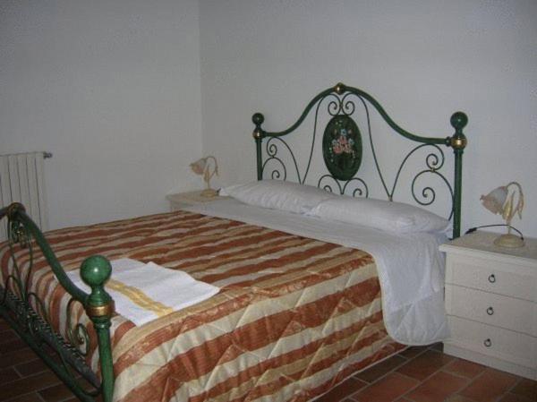 One-Bedroom Apartment image 2