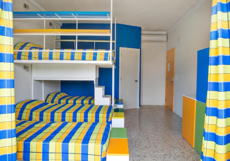 Bed in 4-Bed Male Dormitory Room image 1