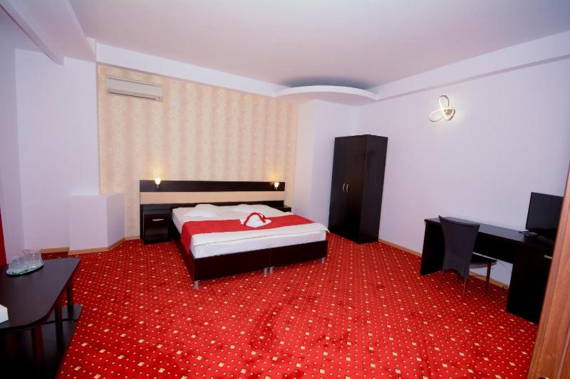 Two-Room Apartment image 2