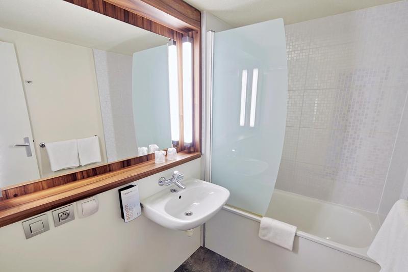 Double Room image 4
