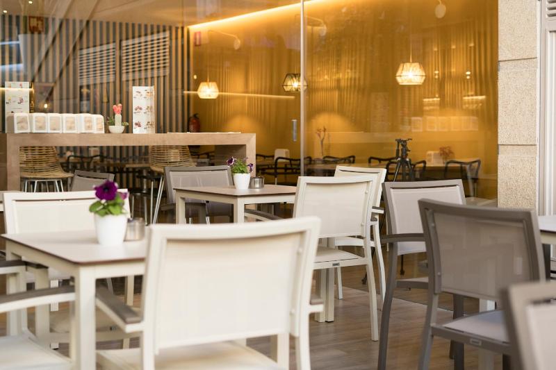 Hotel Sercotel Tres Luces - image 7