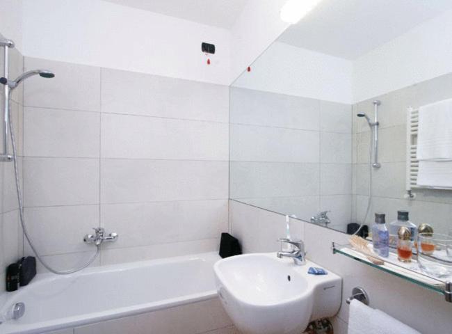 Triple Room image 4
