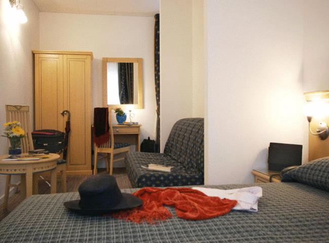 Single Room image 2
