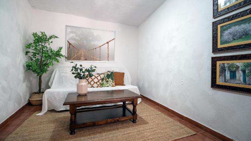 One-Bedroom House image 3