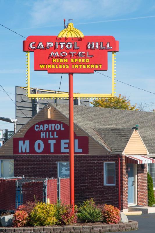 Capitol Hill Motel - image 9