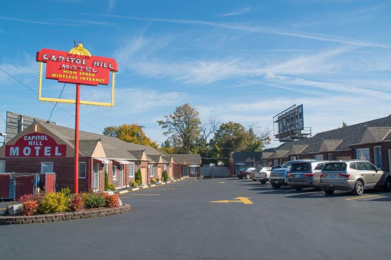 Capitol Hill Motel - image 35