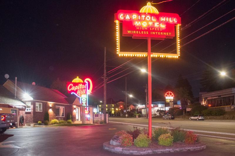 Capitol Hill Motel - image 50