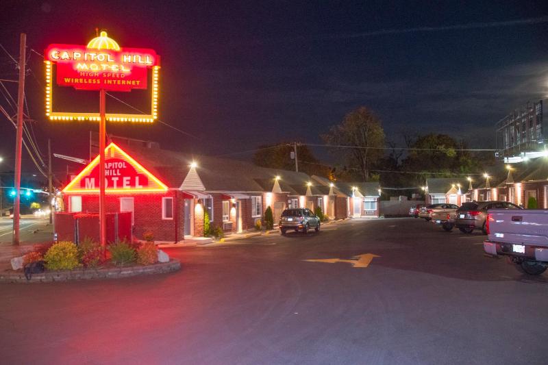 Capitol Hill Motel - image 37