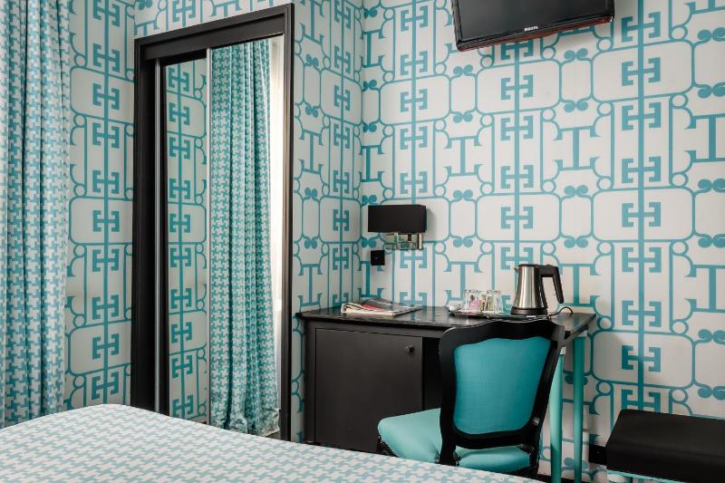 Standard Double Room image 2