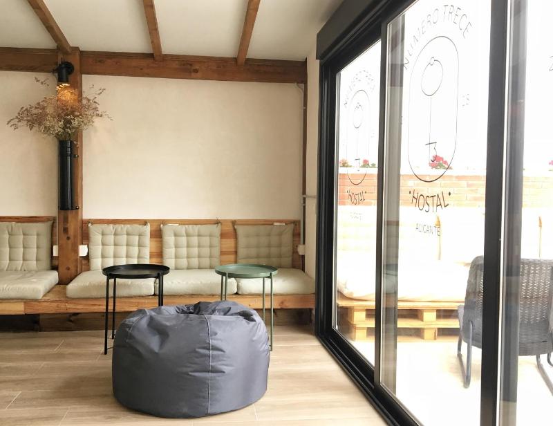 Hostel Numero Trece - Private Capsule Deds - Albergue Juvenil - FREE towels coffee & tea remote check-in - image 7