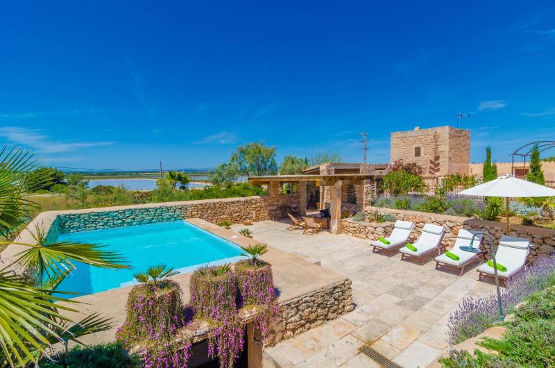 Villa image 2