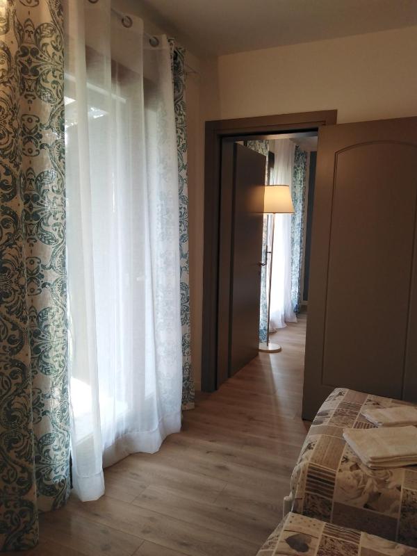 Deluxe Double or Twin Room with Garden View image 3