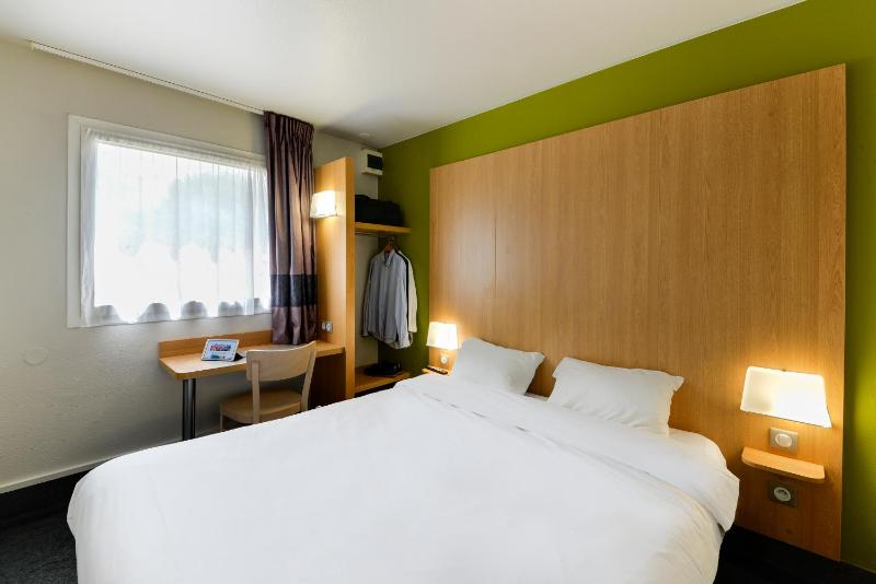 Double Room - Smoking image 1