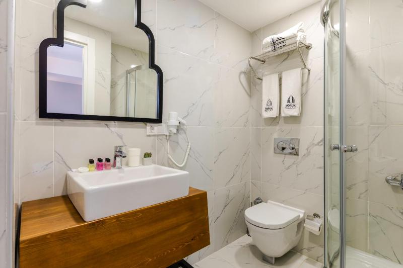 Standard Double Room image 4