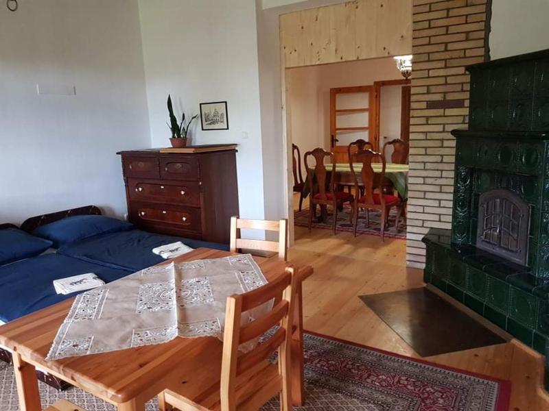 Three-Bedroom House image 2