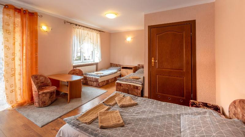 Quadruple Room with Private Bathroom image 3