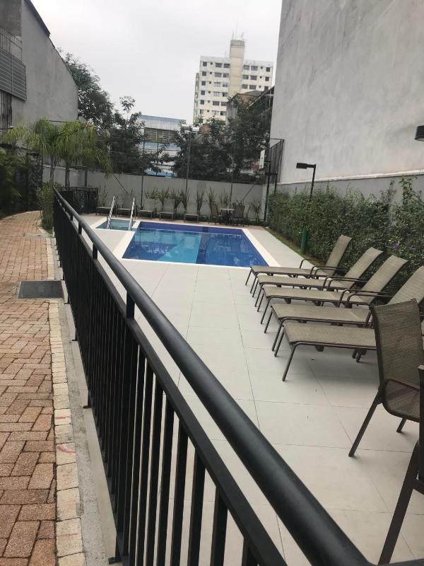 Studio expo norte Bras SP feira da madrugada Piscina Aquecida e Estacionamento Gratuito - image 1