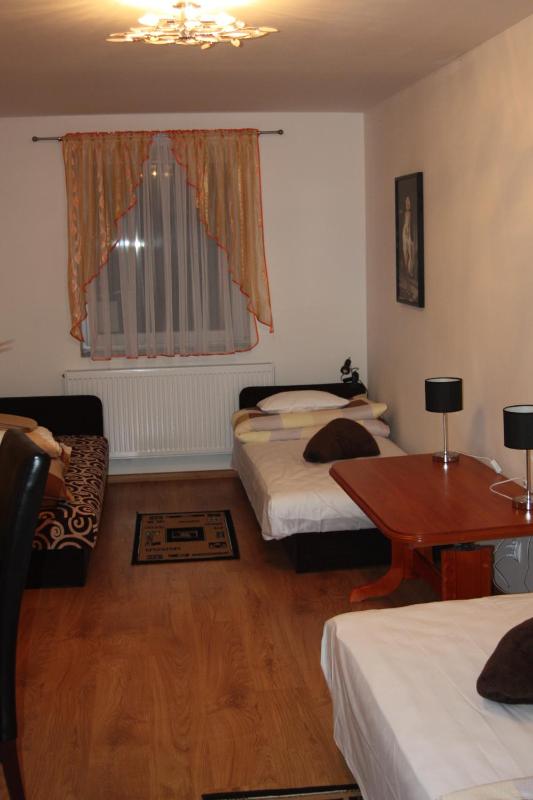 Deluxe Two-Bedroom Apartment image 1