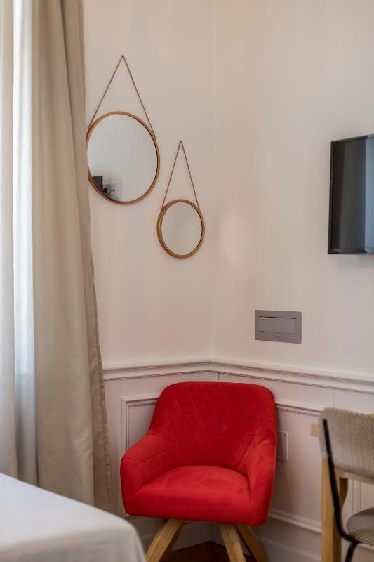 Double or Twin Room image 3