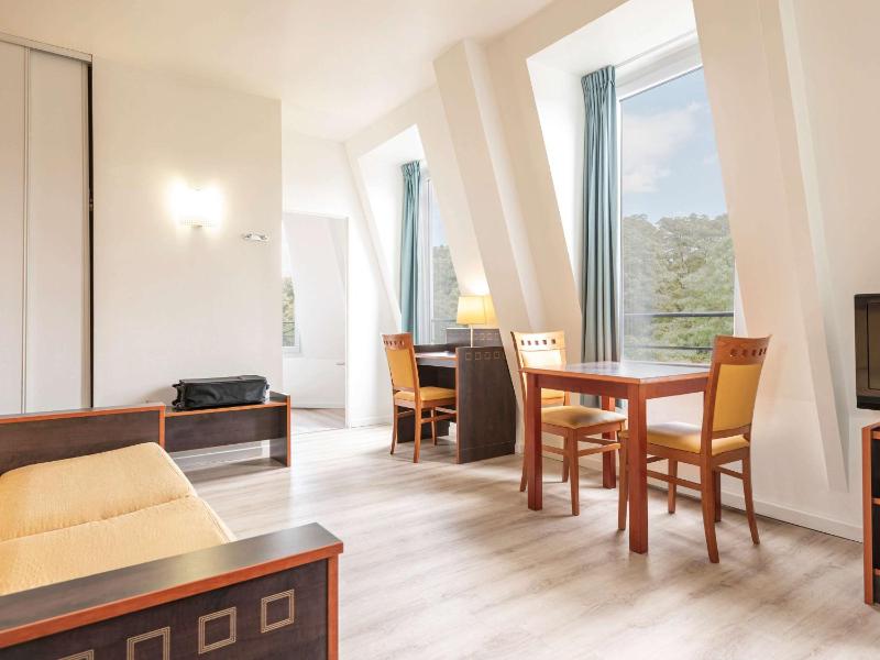 One-Bedroom Apartment image 2