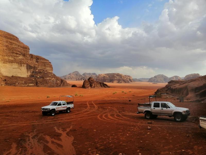 Wadi Rum Bright Moon - image 5