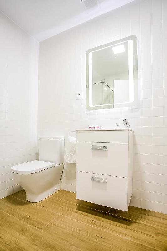 Double Room with Private External Bathroom image 3