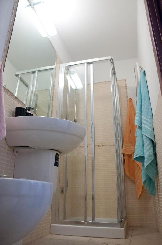 Small Double Room image 3