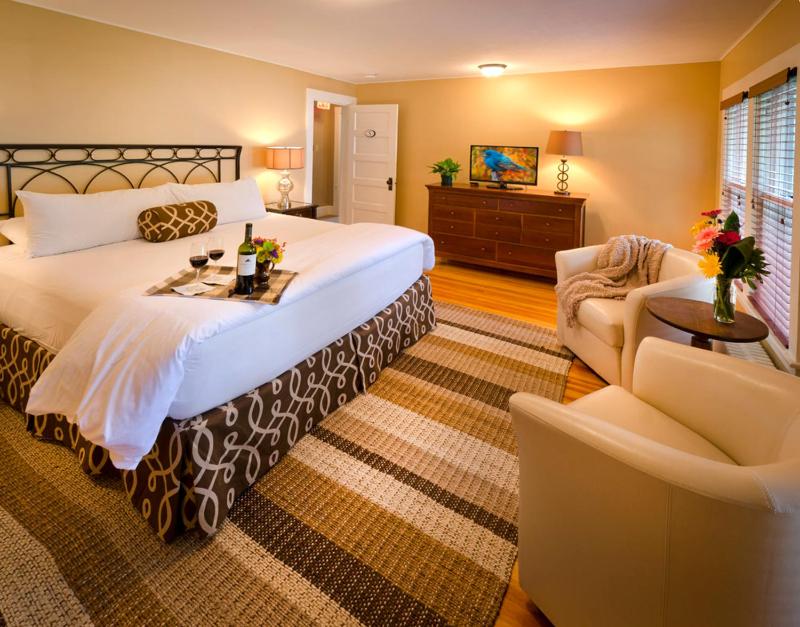 King Room image 2
