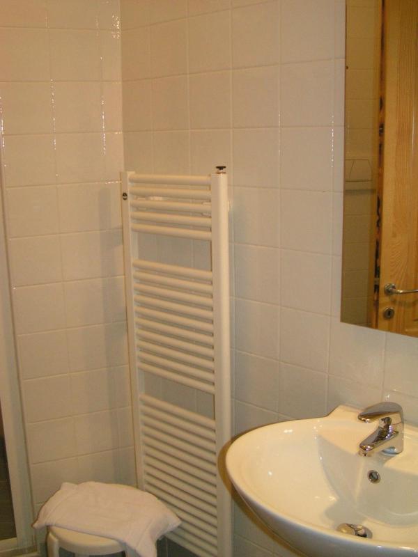 Double Room with Extra Bed image 3