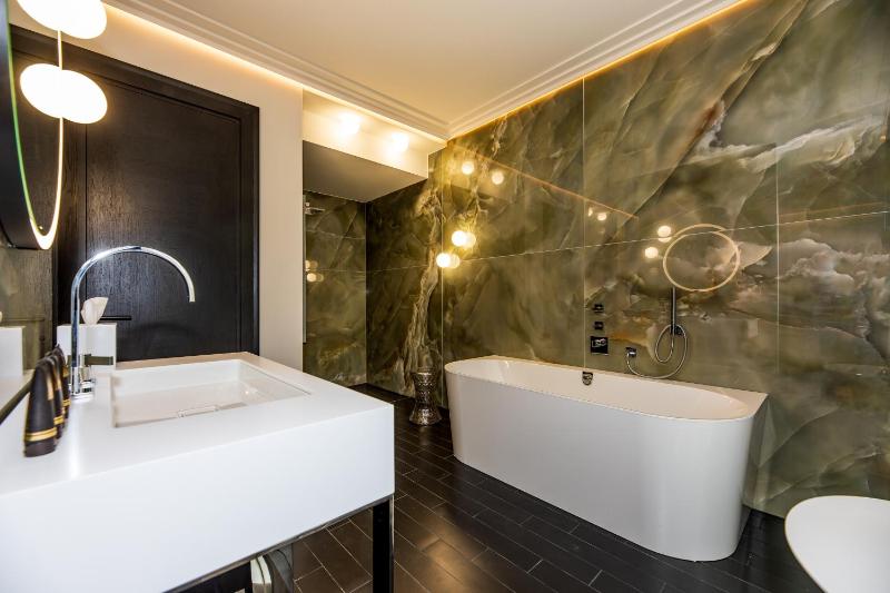 Amsterdam Plaza Hotel & SPA - image 4