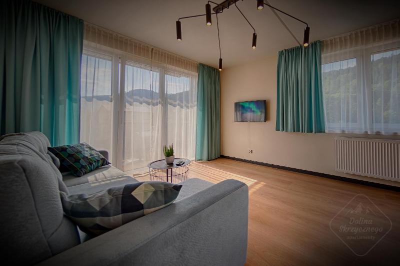 One-Bedroom Apartment image 2