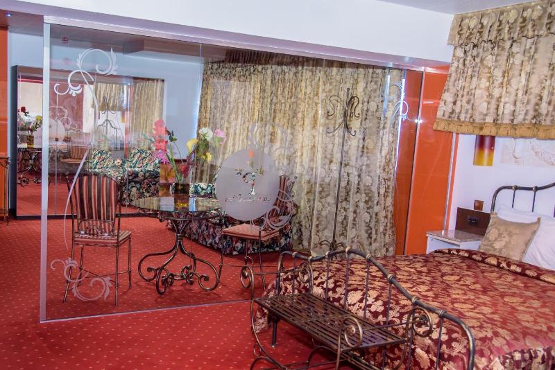 LEGENDS Chambers by Grand Pier Boutique city break with free breakfast for stays more than 3 nights - image 6