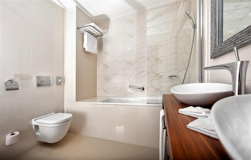Executive King Room image 3