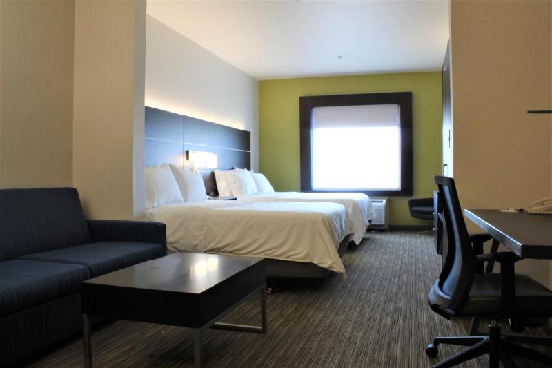 Queen Suite with Two Queen Beds and Sofa Bed image 2