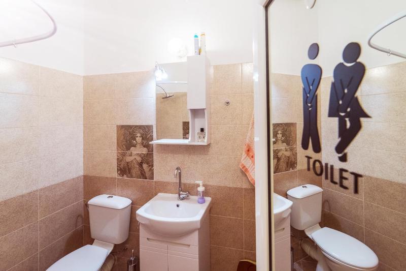Small Double Room image 3