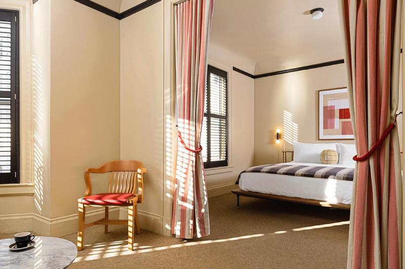 King Suite image 4